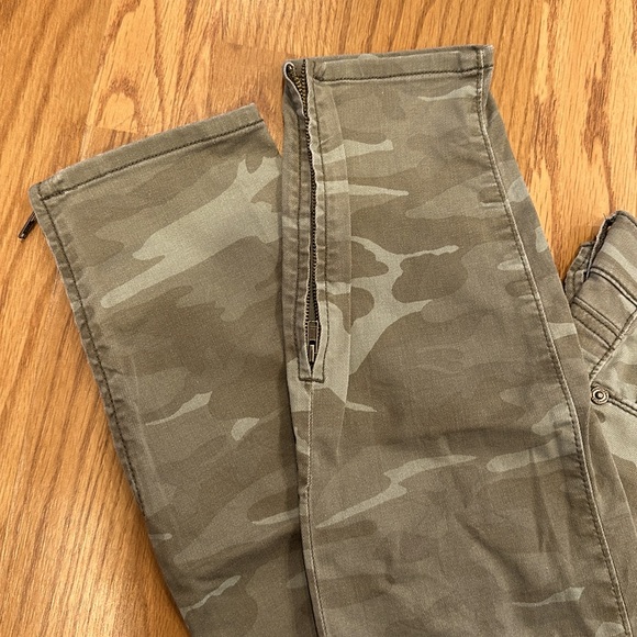 Jeans - Picture 4 of 5